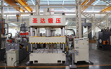 如何選擇定制200噸四柱液壓機？